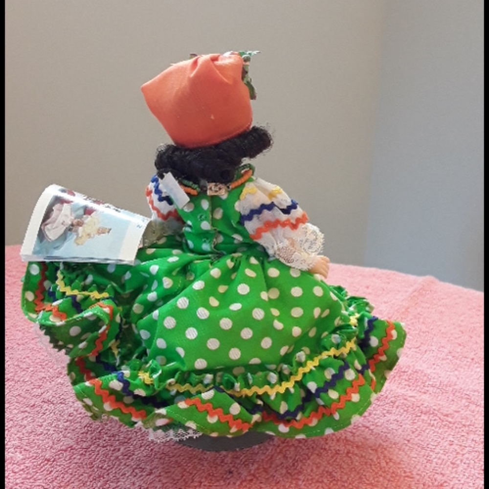 BRAZIL DOLL - Picture 2 of 3